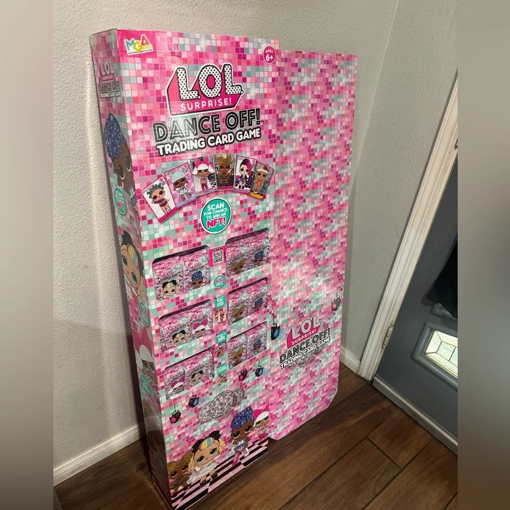 L.O.L. Surprise! Dance Off! Trading Card Game Display over 96 packs (768 cards)